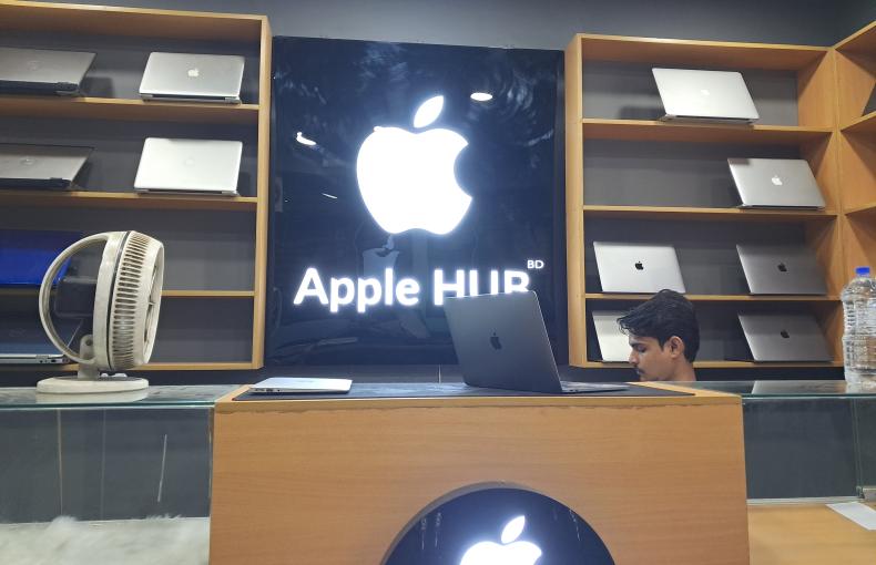 Apple MacBook Laptop Price in Bangladesh 2025